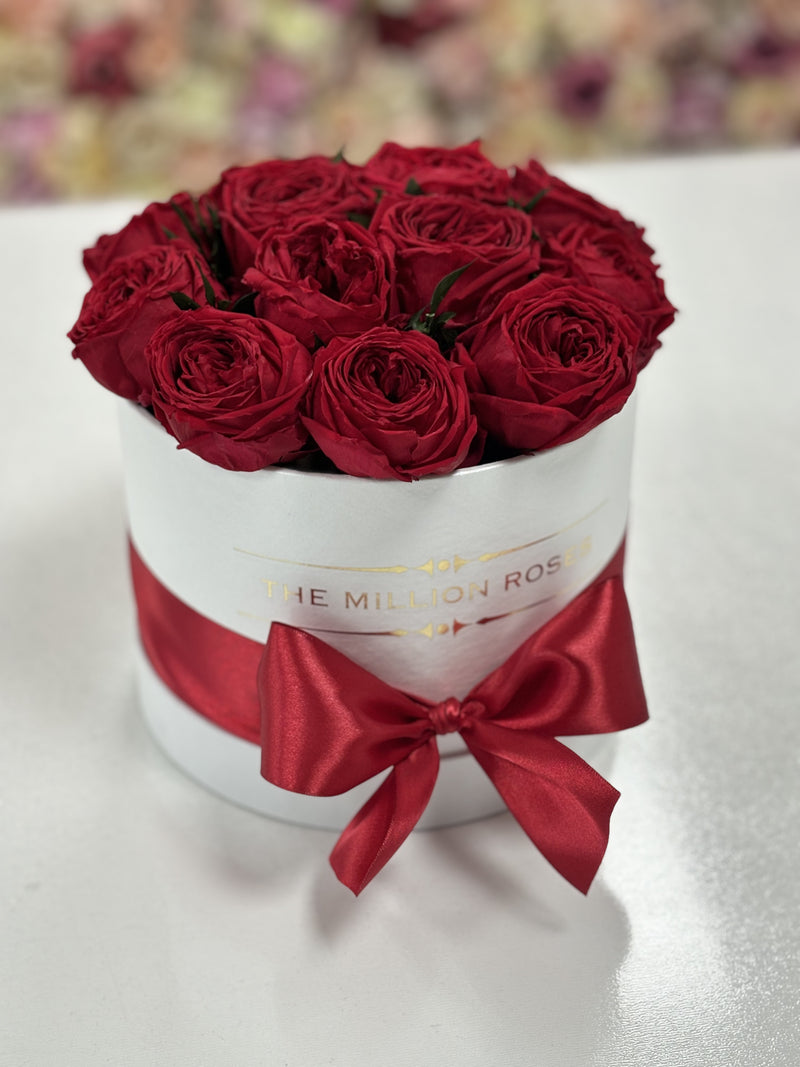 Small - Red Eternity English Roses - White Box - The Million Roses Slovakia
