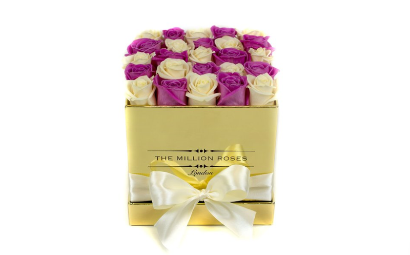 Cube -White & Pink Roses - Gold Box - The Million Roses Slovakia