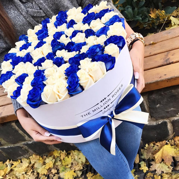The Million Large Luxury Box - White & Blue Roses - The Million Roses Slovakia