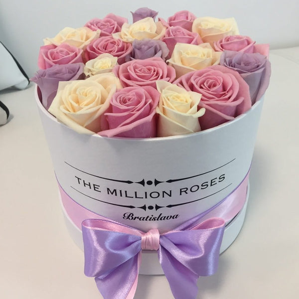 Small - Spring Mix Roses - White Box - The Million Roses Slovakia