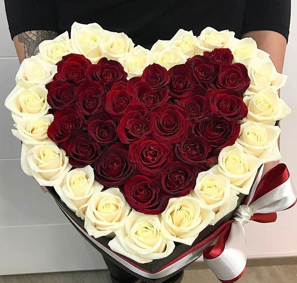 The Million Love Heart -  Red & White Roses - Black Box - The Million Roses Slovakia