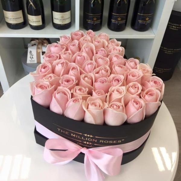 The Million Love Heart -  Pink Roses - Black Box - The Million Roses Slovakia